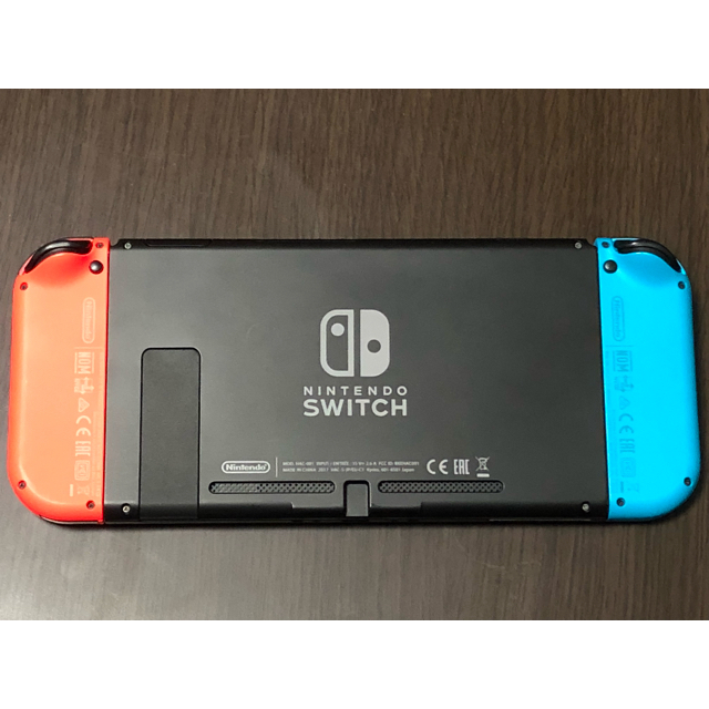 Nintendo Switch(ニンテンドースイッチ)の任天堂スイッチ＋ケース＋Proコントローラー＋カセット3つ エンタメ/ホビーのゲームソフト/ゲーム機本体(家庭用ゲーム機本体)の商品写真