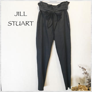 ジルスチュアート(JILLSTUART)のJILL STUARTジルスチュアート✳︎ウエストリボン✳︎テーパードパンツ(カジュアルパンツ)