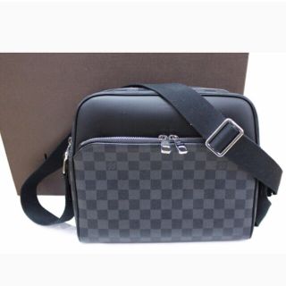 ルイヴィトン(LOUIS VUITTON)のルイヴィトン ダミエ グラフィット デイトンPM N41408 ショルダーバッグ(ショルダーバッグ)