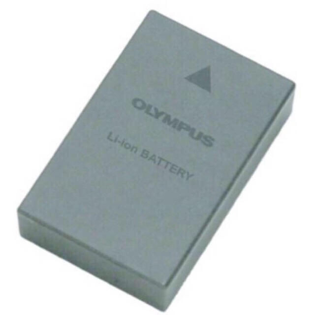 OLYMPUS(オリンパス)の❤️OLYMPUS 純正バッテリー！「BLS-50」❤️新品・未使用♫×2個！！ スマホ/家電/カメラのスマートフォン/携帯電話(バッテリー/充電器)の商品写真