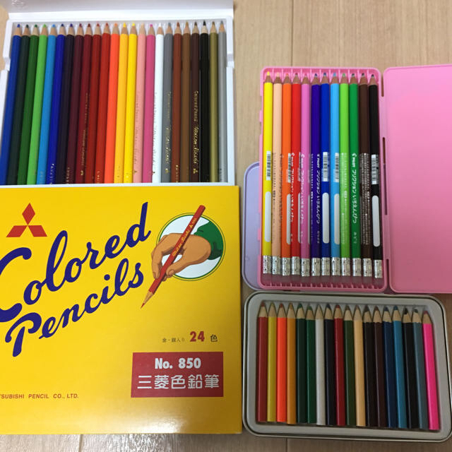 色鉛筆✏️ほぼ減ってません‼︎ エンタメ/ホビーのアート用品(色鉛筆)の商品写真