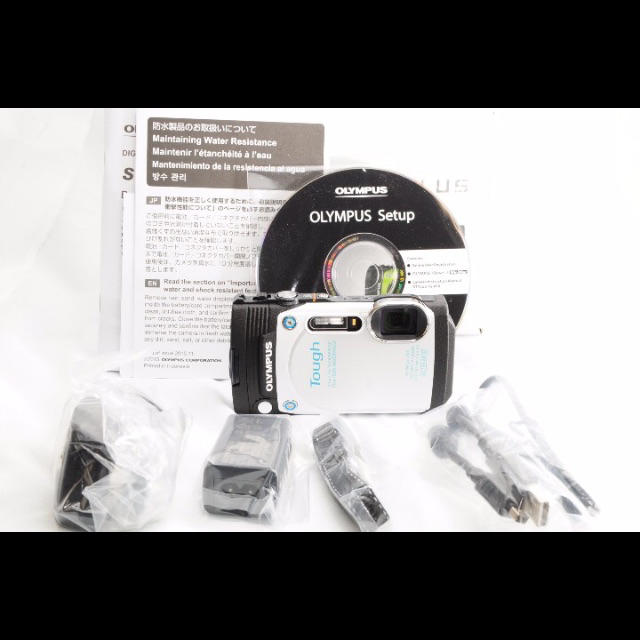 OLYMPUS(オリンパス)の❤️新品❤️オリンパス TG-870 大人気のホワイト❤️自撮り&防水&盛れる！ スマホ/家電/カメラのカメラ(コンパクトデジタルカメラ)の商品写真