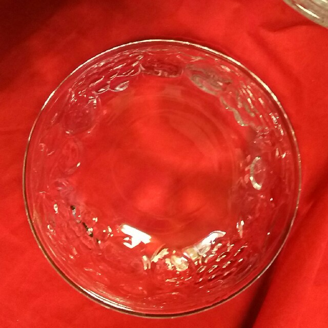 東洋佐々木ガラス(トウヨウササキガラス)のガラス大皿37㎝  サラダボール小 インテリア/住まい/日用品のキッチン/食器(食器)の商品写真