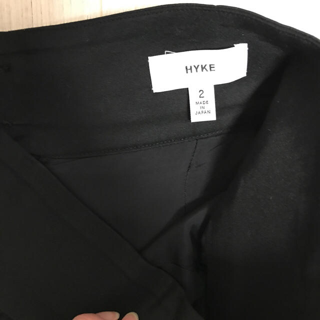 HYKE(ハイク)のHYKEハイクフレアスカート レディースのスカート(ひざ丈スカート)の商品写真
