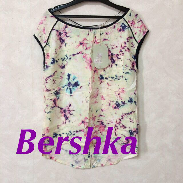 Bershka(ベルシュカ)のBershka♡トップス レディースのトップス(Tシャツ(半袖/袖なし))の商品写真