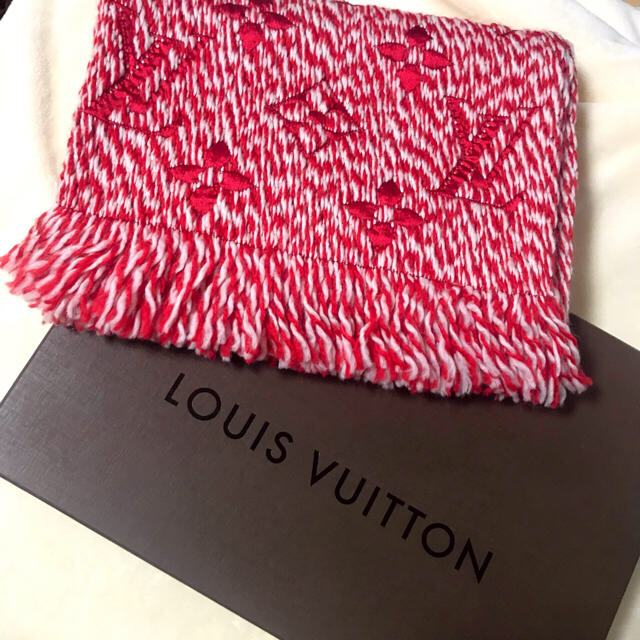 LOUIS VUITTON(ルイヴィトン)のLouis Vuitton ロゴマニア レディースのファッション小物(マフラー/ショール)の商品写真