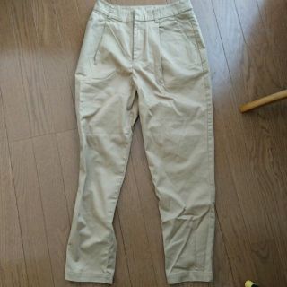 ローリーズファーム(LOWRYS FARM)の新品/ローリーズファームのチノテーパードパンツ/ズボン/Ｍサイズ(チノパン)