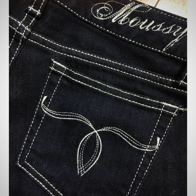 moussy(マウジー)のmoussy ストレートデニム レディースのパンツ(デニム/ジーンズ)の商品写真