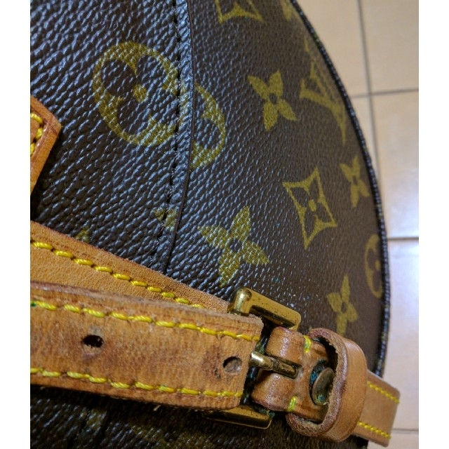 LOUIS VUITTON(ルイヴィトン)のルイヴィトンショルダーバッグシャンティ レディースのバッグ(ショルダーバッグ)の商品写真