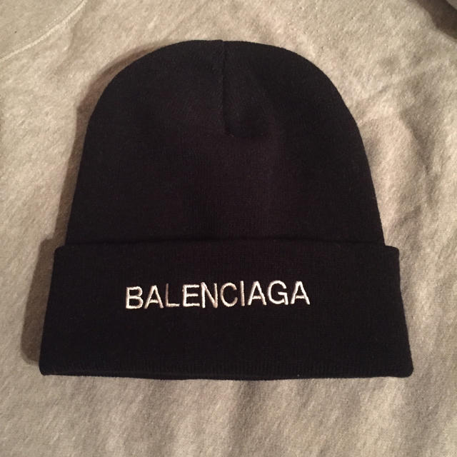 BALENCIAGA ニット帽　黒