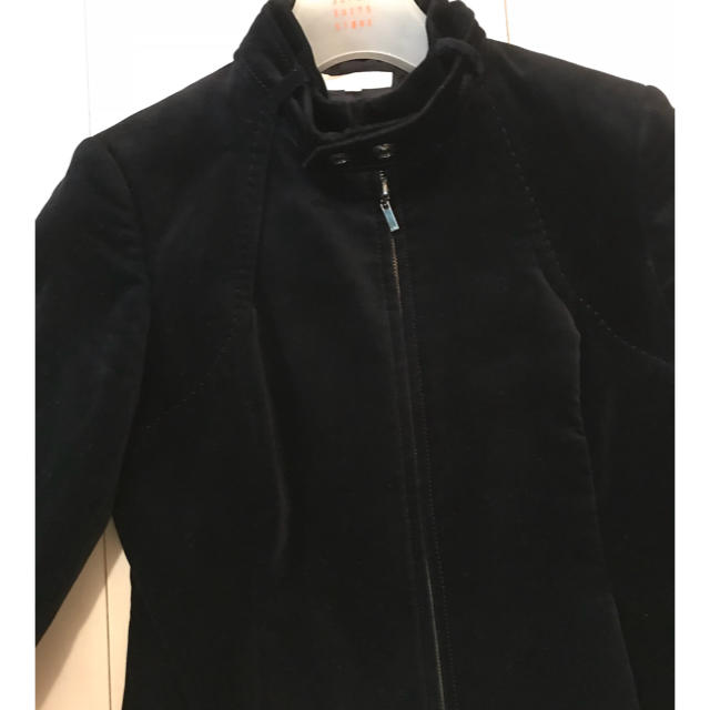 TO BE CHIC(トゥービーシック)のトゥービーシックのジャケットです レディースのジャケット/アウター(ノーカラージャケット)の商品写真