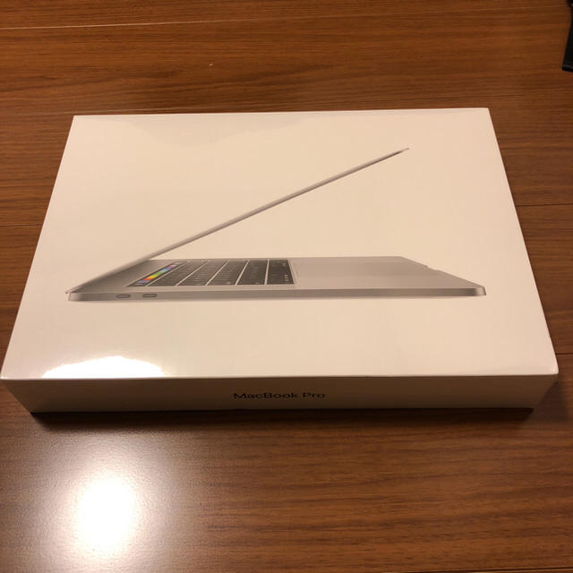 【最新型】MacBook Pro  A1707 MPTT2J/A スペースグレイ