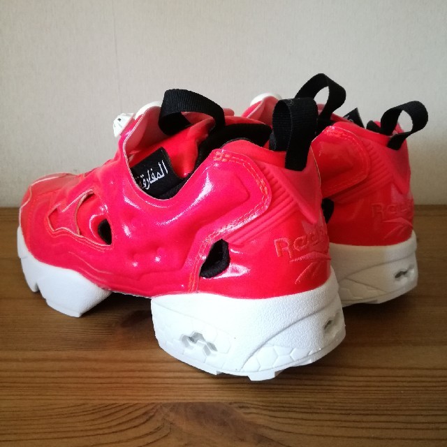 Reebok(リーボック)の新品 限定価格 限定モデル Reebok PUMP FURY Pink レディースの靴/シューズ(スニーカー)の商品写真