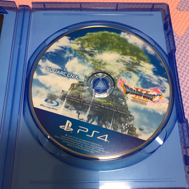 PlayStation4(プレイステーション4)の本日限定価格ドラクエ11 PS版 エンタメ/ホビーのゲームソフト/ゲーム機本体(家庭用ゲームソフト)の商品写真