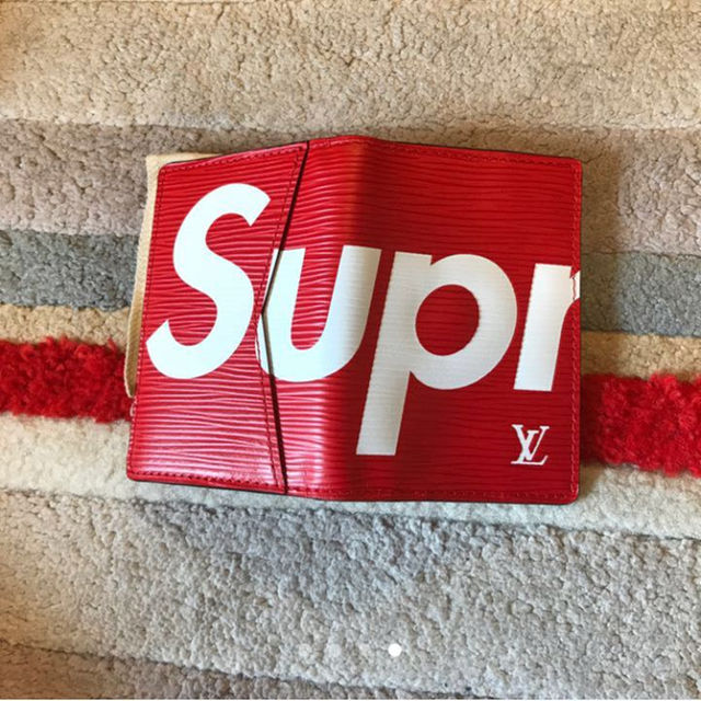 Supreme(シュプリーム)のsupreme  × vuitton カードケース メンズのファッション小物(名刺入れ/定期入れ)の商品写真