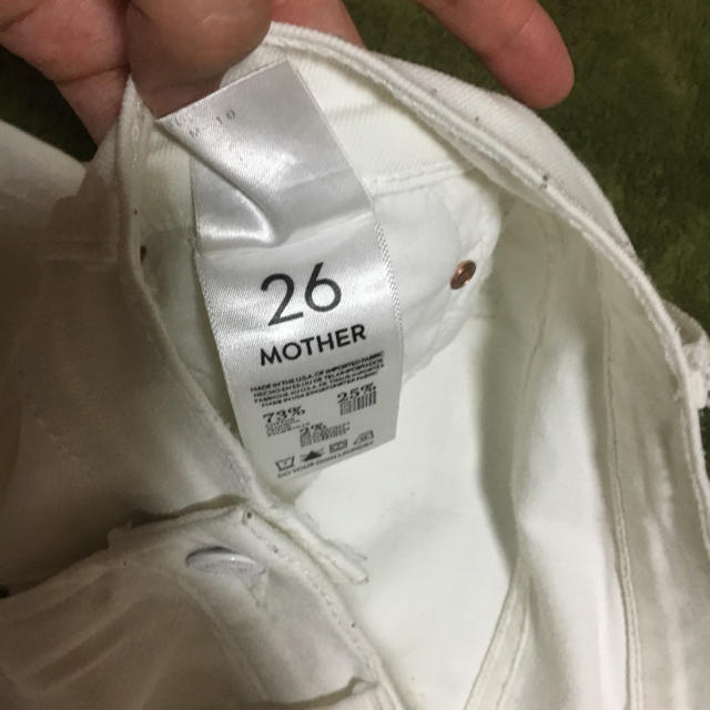 mother(マザー)のマザー ホワイトデニム レディースのパンツ(デニム/ジーンズ)の商品写真