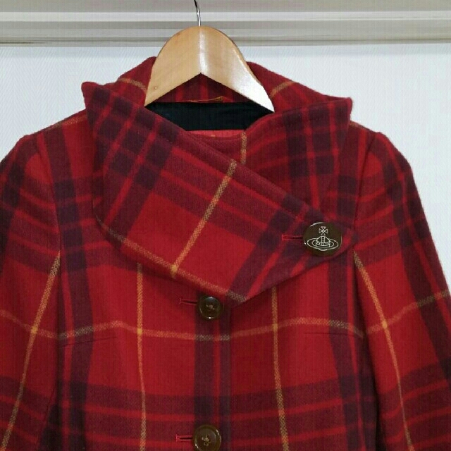 Vivienne Westwood(ヴィヴィアンウエストウッド)のコート レディースのジャケット/アウター(ダウンコート)の商品写真