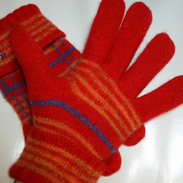Vivienne Westwood(ヴィヴィアンウエストウッド)の即買い○ヴィヴィアン チェック手袋❤赤タータンチェック レディースのファッション小物(手袋)の商品写真