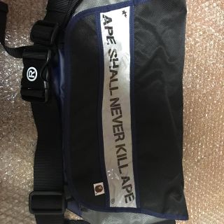 アベイシングエイプ(A BATHING APE)の送料込/A BATHING APE/メッセンジャーバッグ bape(メッセンジャーバッグ)