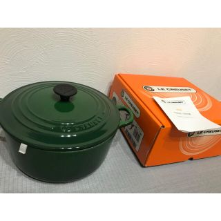 ルクルーゼ(LE CREUSET)のル・クルーゼ ココット·ロンド 22cm【クラシックグリーン】(鍋/フライパン)