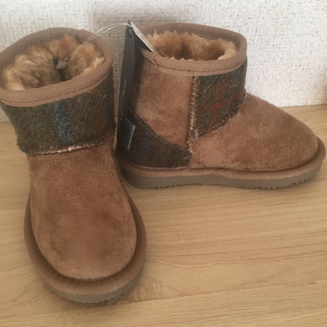 Harris Tweed(ハリスツイード)のハリスツィード ムートンブーツ キャメル 子供用 キッズ/ベビー/マタニティのキッズ靴/シューズ(15cm~)(ブーツ)の商品写真