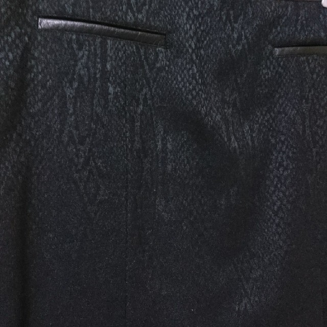 TOMORROWLAND(トゥモローランド)の【美品】トゥモローランド 高級ライン デプレ パリ アニマル パイソン スカート レディースのスカート(ミニスカート)の商品写真