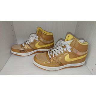 ナイキ(NIKE)のナイキコートフォース(スニーカー)