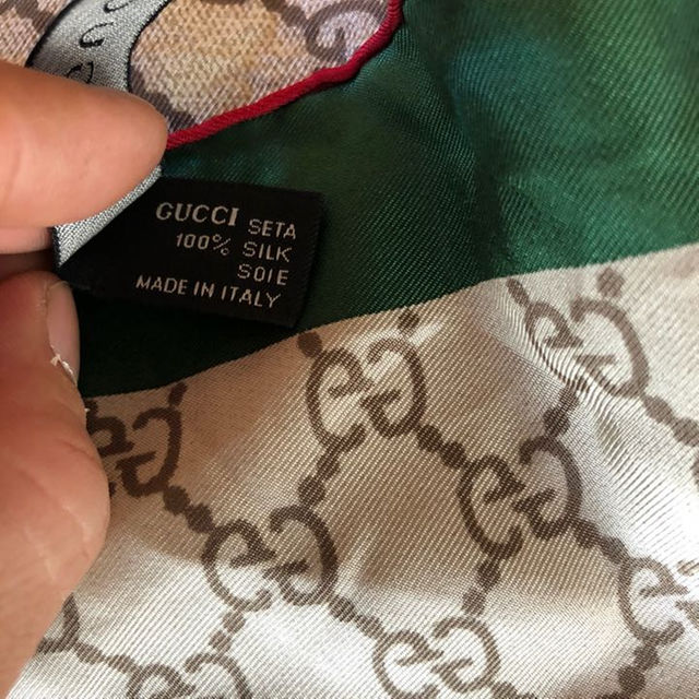 Gucci(グッチ)のgucci スカーフ  シェリーライン ウェブカラー 66/64 メンズのファッション小物(その他)の商品写真