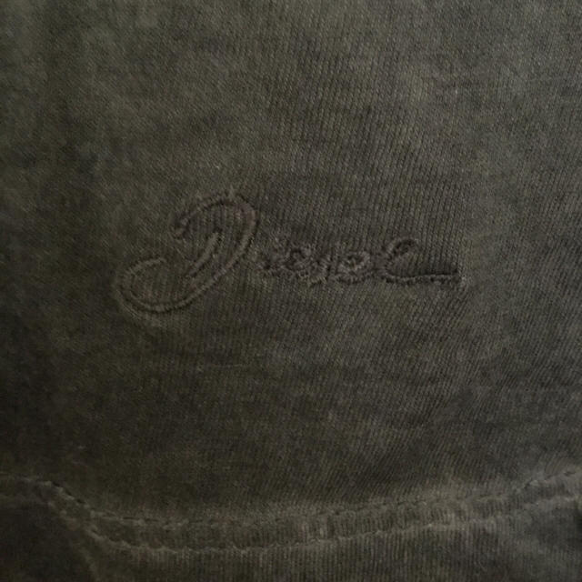 DIESEL(ディーゼル)のディゼル  ロングTシャツ  墨黒 レディースのトップス(Tシャツ(長袖/七分))の商品写真