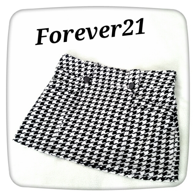 FOREVER 21(フォーエバートゥエンティーワン)の♥Forever21 千鳥柄ｽｶｰﾄ♥ レディースのスカート(ミニスカート)の商品写真