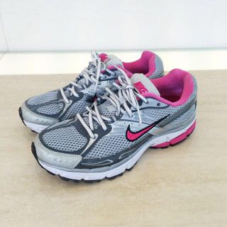 ナイキ(NIKE)のNIKE gray×pink ★送料込(スニーカー)