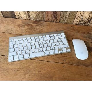 アップル(Apple)のAPPLE Wireless Keyboard Magic Mouse セット(PC周辺機器)