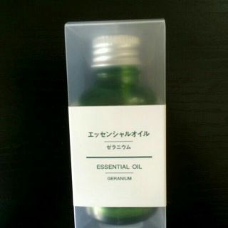 ムジルシリョウヒン(MUJI (無印良品))の無印良品 エッセンシャルオイル ゼラニウム 30ml 新品(アロマオイル)