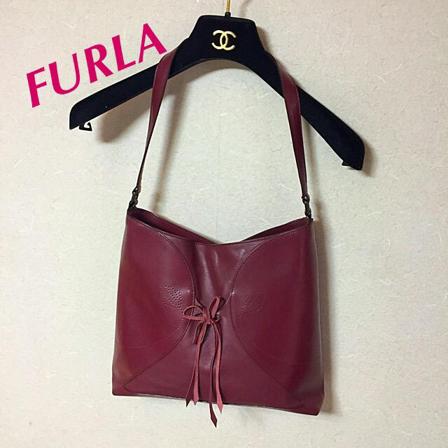 Furla(フルラ)のcotoe さま専用イタリー製FURLA 大人シックなカルティエ ボルドーレザー レディースのバッグ(ショルダーバッグ)の商品写真