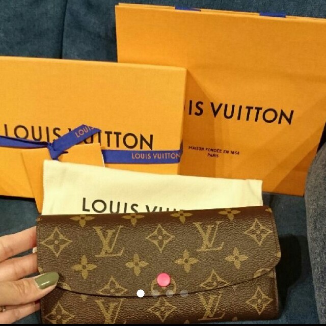 LOUIS VUITTON(ルイヴィトン)の【新品】ルイヴィトン  モノグラム ポルトフォイユエミリー M41943 レディースのファッション小物(財布)の商品写真
