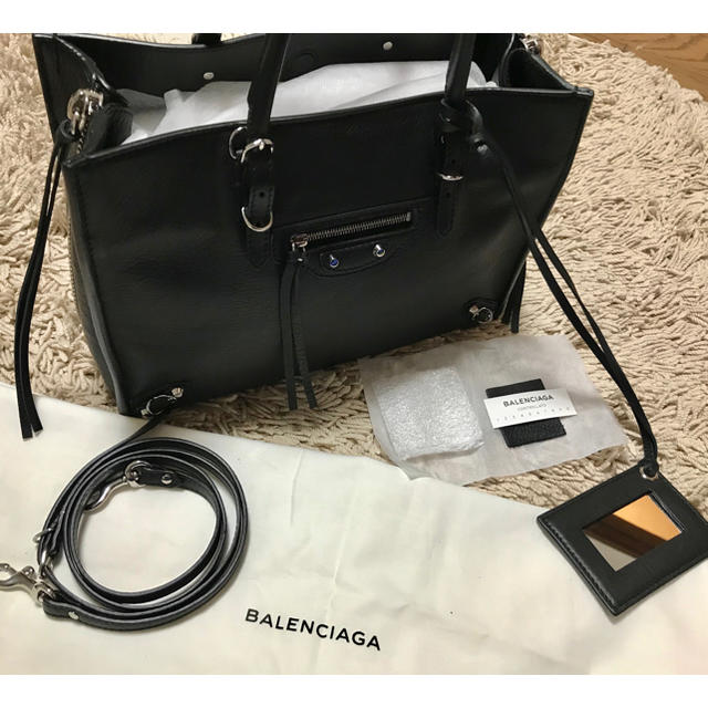 バレンシアガ　ペーパーミニバッグ　BALENCIAGA