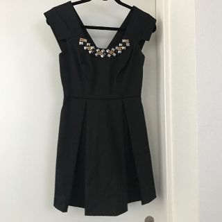 ビーシービージーマックスアズリア(BCBGMAXAZRIA)のBCBGENERATION スタッズ付きドレス ワンピース サイズ0(ミニドレス)