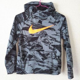 ナイキ(NIKE)の新品♡ナイキのパーカー♪サイズ　140（身長130〜140）(その他)