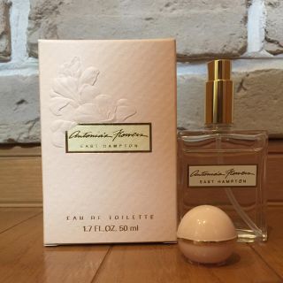 レイジースーザン(LAZY SUSAN)のアントニアズフラワーズ オードトワレ 50ml(香水(女性用))