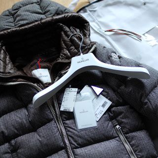 モンクレール(MONCLER)の⭕️CHOCO様【極上品】希少 千鳥柄 国内正規品 上級モデル (ダウンジャケット)