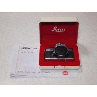 ライカ(LEICA)のＬＥＩＣＡ　Ｒ５　ＢＯＤＹ（シルバークローム）、純正箱付(フィルムカメラ)