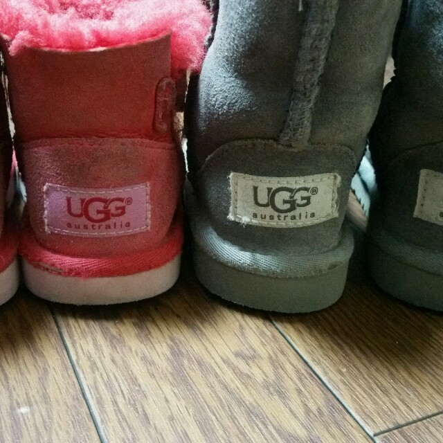 UGG(アグ)のUGG ブーツ2点セット 箱無し キッズ/ベビー/マタニティのキッズ靴/シューズ(15cm~)(ブーツ)の商品写真