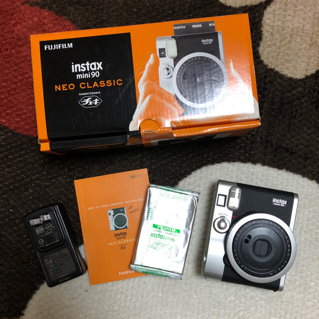 チェキ instax mini 90 NEO CLASSIC