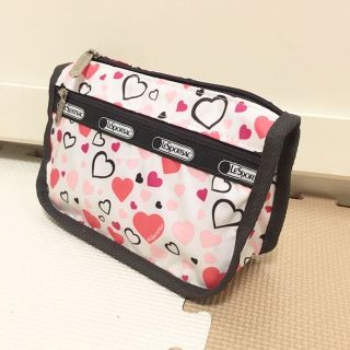 レスポートサック(LeSportsac)の【新品】★レスポ★トラベルコスメティック★ハート柄★(ボディバッグ/ウエストポーチ)