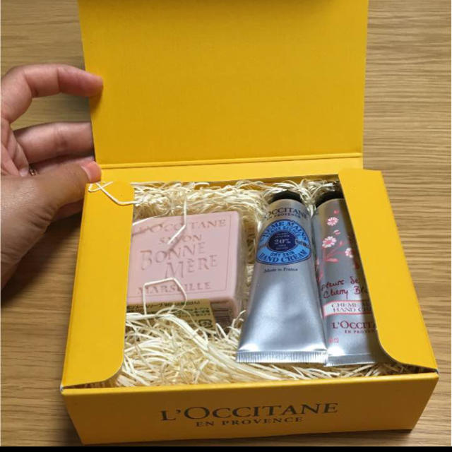 L'OCCITANE(ロクシタン)のロクシタン♡ コスメ/美容のボディケア(ハンドクリーム)の商品写真