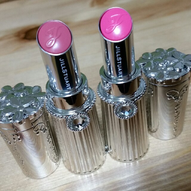 JILLSTUART(ジルスチュアート)のccc様専用♡新作リップブロッサム💄２色セット♡ コスメ/美容のベースメイク/化粧品(口紅)の商品写真