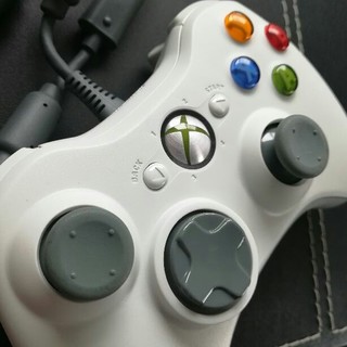 エックスボックス360(Xbox360)の【新品、送料無料】Xbox 360 コントローラー白(PCゲームソフト)