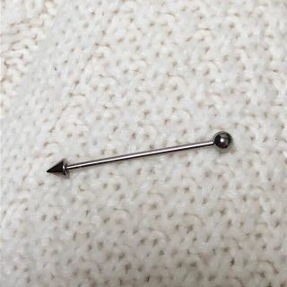 インダストリアル 14g(ピアス)