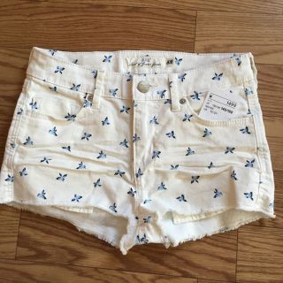 エイチアンドエム(H&M)の新品 H&M 145/150タイトなショートパンツ(パンツ/スパッツ)