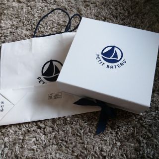 プチバトー(PETIT BATEAU)のプチバトー ボックス、ショップ袋のセット(ラッピング/包装)